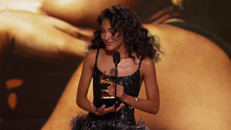 Obejrzyj, jak Olivia Dean zdobywa nagrodę dla najlepszego nowego artysty | Miniatura przemówienia z okazji wręczenia nagród Grammy 2026